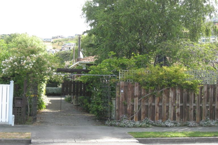 Photo of property in 16 James Street, Redcliffs, Christchurch, 8081