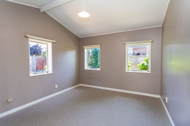 Photo of property in 101b Yaldhurst Road, Sockburn, Christchurch, 8042