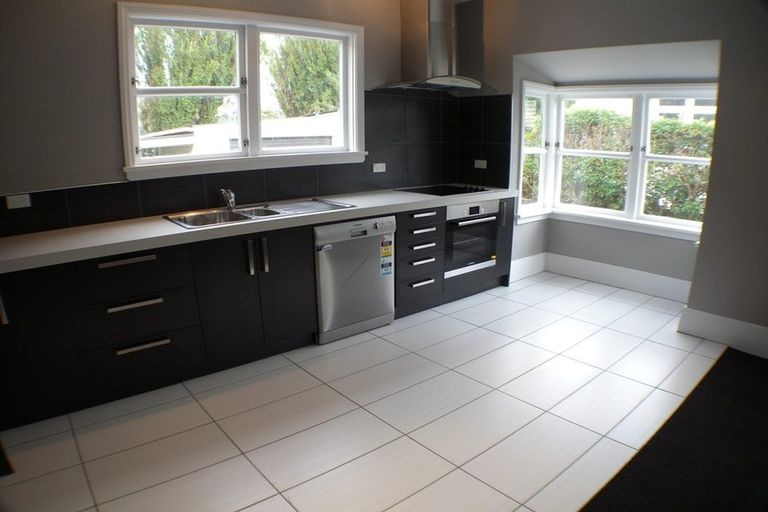 Photo of property in 33 Kirkcaldy Street, South Dunedin, Dunedin, 9012