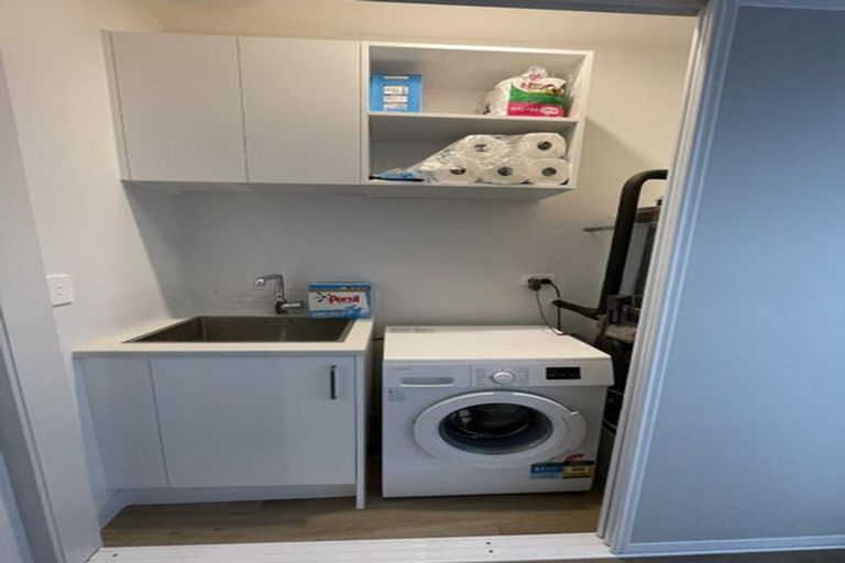 Photo of property in 9/1 Genevieve Lane, Hobsonville, Auckland, 0616