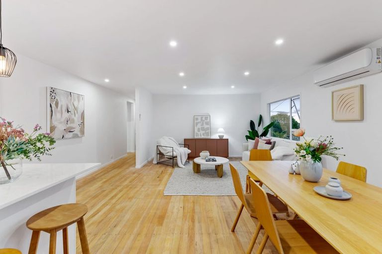 Photo of property in 74 Waimumu Road, Massey, Auckland, 0614