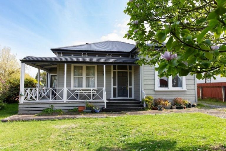 Photo of property in 12 Grant Street, Dannevirke, 4930