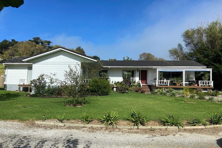 Photo of property in 382 Pahi Road, Pahi, Paparoa, 0571