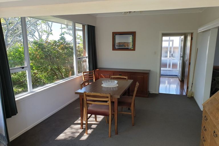Photo of property in 2 Hood Place, Spotswood, New Plymouth, 4310