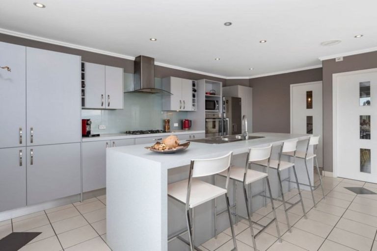 Photo of property in 10 Aquavue Way, Bellevue, Tauranga, 3110