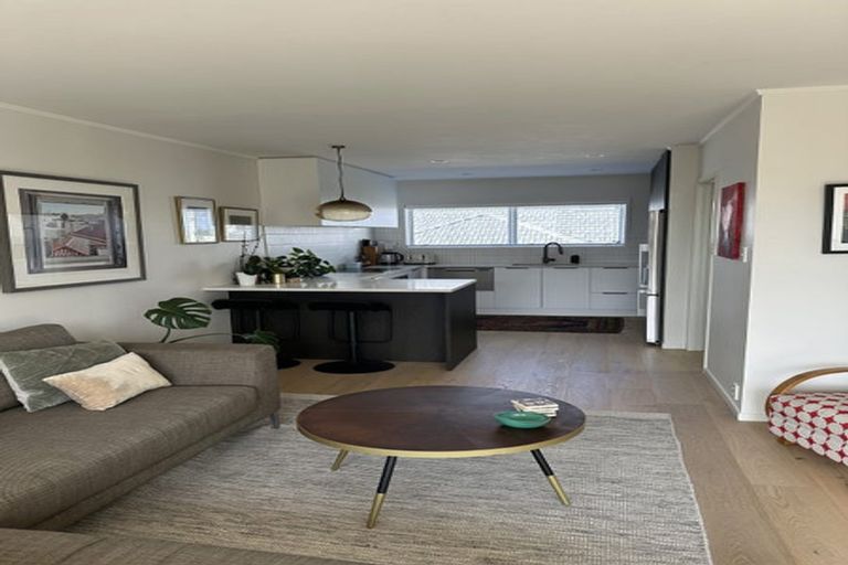 Photo of property in 3/5 Waipa Street, Birkenhead, Auckland, 0626