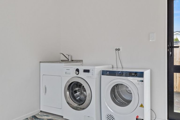 Photo of property in 2/84 Comries Road, Chartwell, Hamilton, 3210