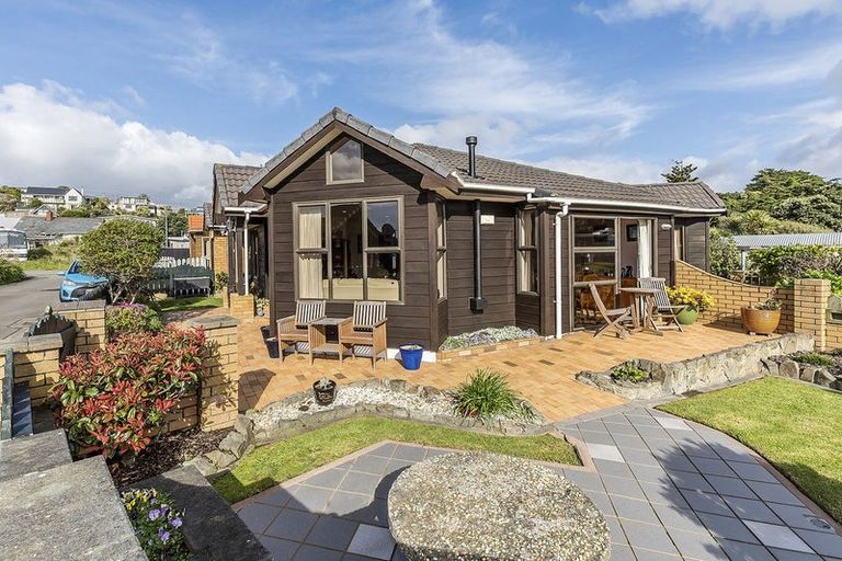 Photo of property in 1/4u Richard Street, Titahi Bay, Porirua, 5022
