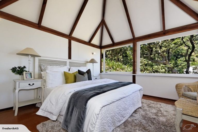 Photo of property in 35 Beach Valley Road, Piha, New Lynn, 0772