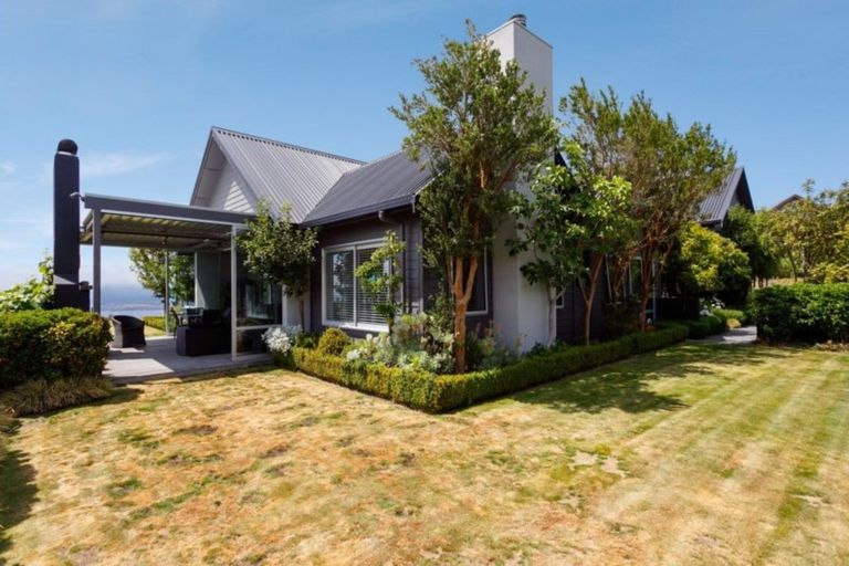 Photo of property in 115 Highland Drive, Acacia Bay, Taupo, 3385