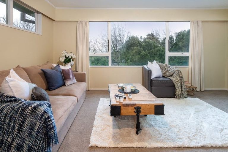 Photo of property in 1/39 View Road, Campbells Bay, Auckland, 0630
