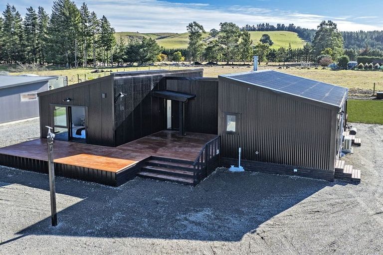 Photo of property in 3124 Coaltrack Road, Coalgate, 7673