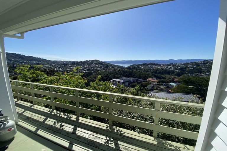 Photo of property in 5a Jerome Way, Crofton Downs, Wellington, 6035