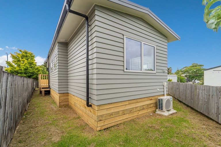 Photo of property in 21 Meadow Drive, Whitianga, 3510