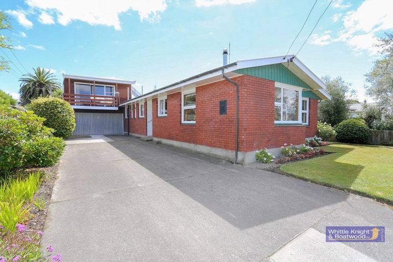 Photo of property in 21 Reading Street, Upper Riccarton, Christchurch, 8041