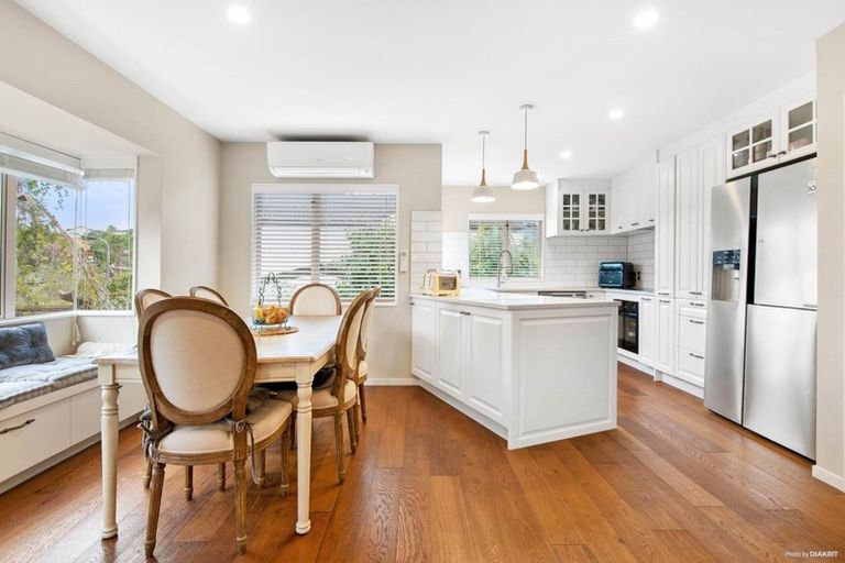 Photo of property in 1/2 Stoneleigh Court, Sunnynook, Auckland, 0632