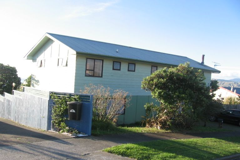 Photo of property in 21 Patiki Place, Titahi Bay, Porirua, 5022