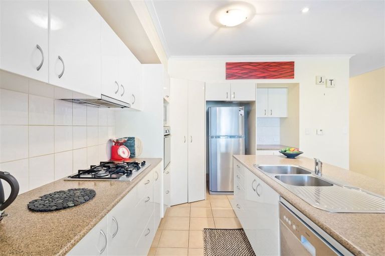 Photo of property in 16 Trimaran Drive, Gulf Harbour, Whangaparaoa, 0930