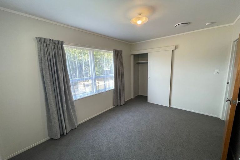Photo of property in 8 Tatariki Street, Rosehill, Papakura, 2113