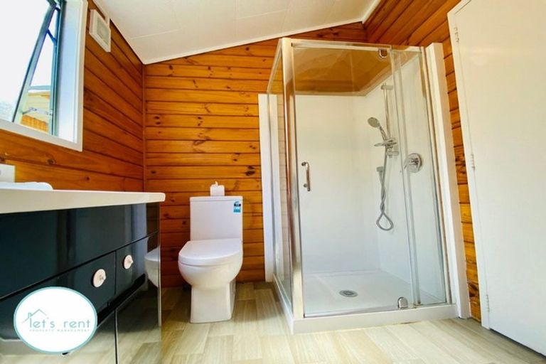 Photo of property in 30 Leaver Place, Weymouth, Auckland, 2103