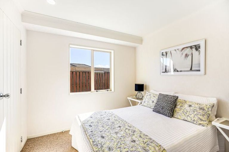 Photo of property in 18b Abergeldie Way, Cambridge, 3434