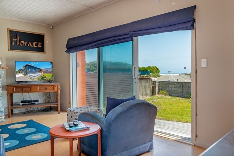 Photo of property in 5 Koputara Road, Himatangi Beach, Foxton, 4891