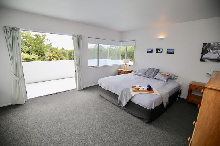 Photo of property in 63c Braid Road, St Andrews, Hamilton, 3200