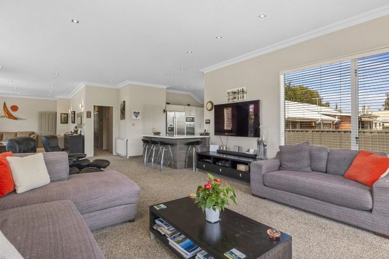 Photo of property in 12 Beaumaris Street, Outram, 9019