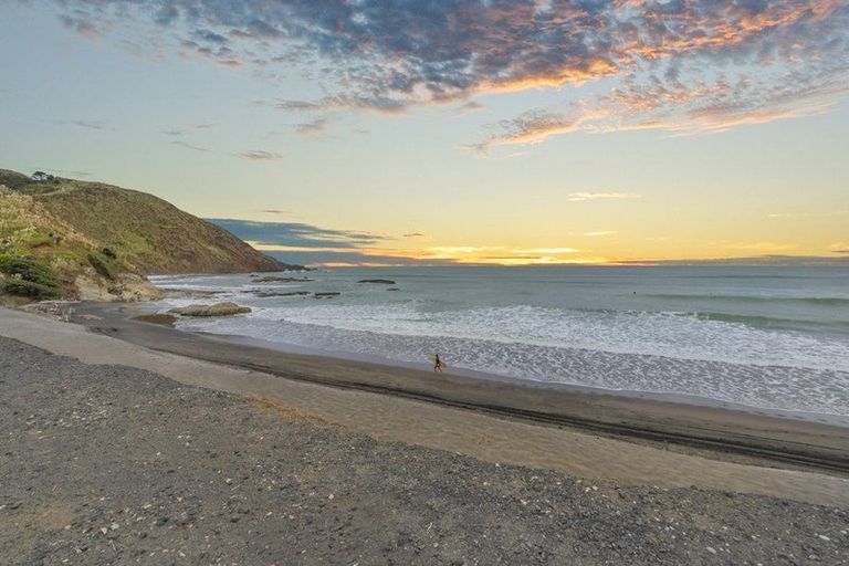 Photo of property in 13 Cordyline Road, Port Waikato, Tuakau, 2695