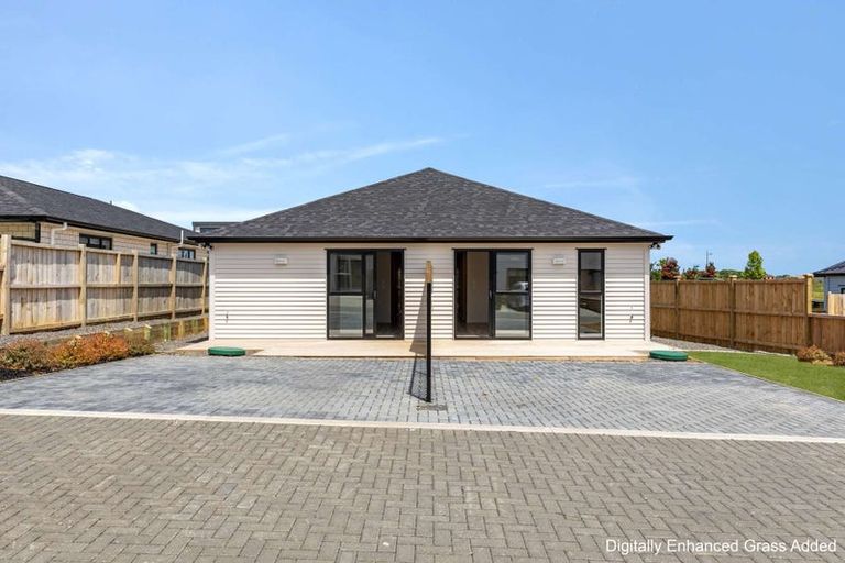 Photo of property in 4 Rorotu Avenue, Karaka, Papakura, 2113