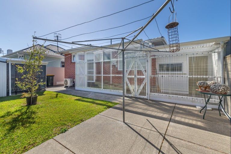 Photo of property in 35 George Street, Levin, 5510