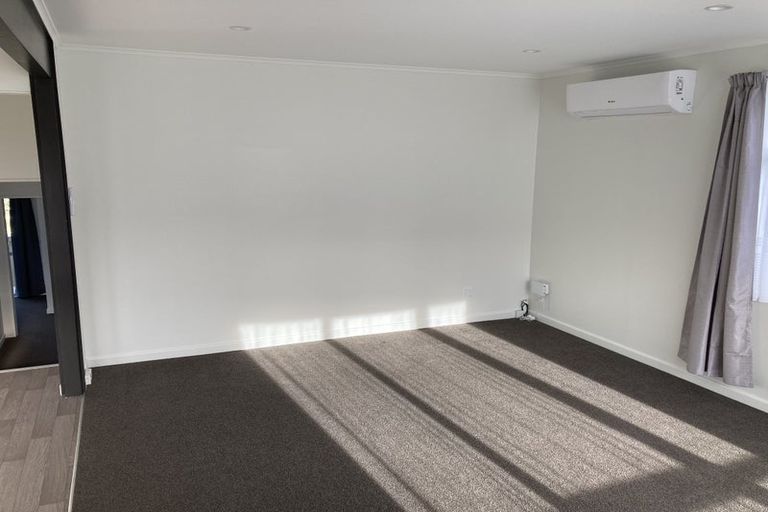 Photo of property in 8 Yemen Place, Ascot Park, Porirua, 5024