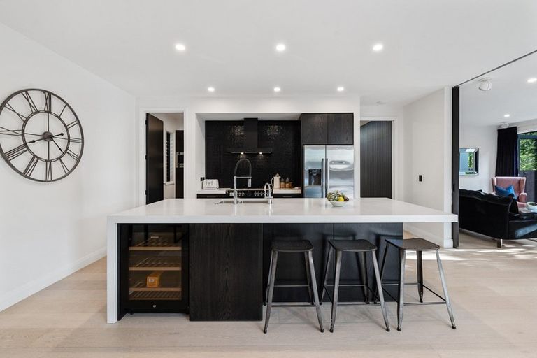 Photo of property in 34a Saltburn Road, Milford, Auckland, 0620