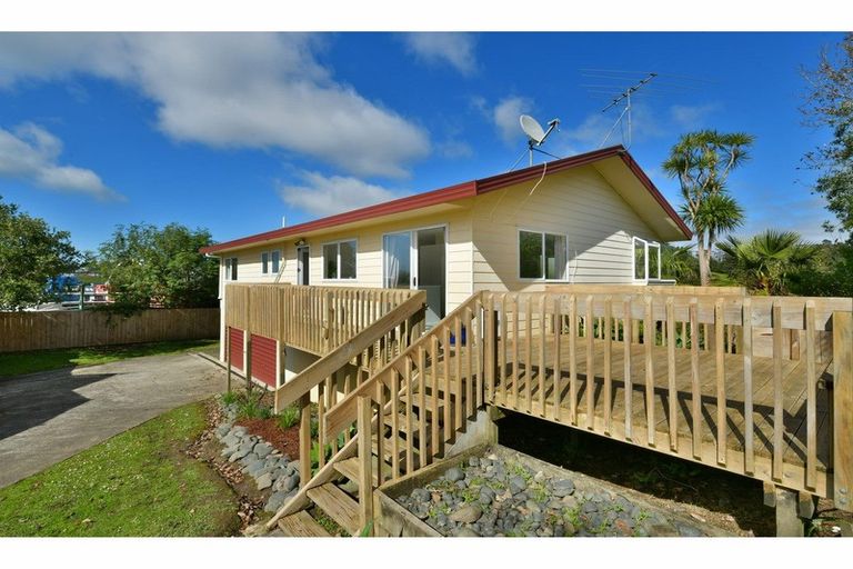 Photo of property in 1/607 Whangaparaoa Road, Stanmore Bay, Whangaparaoa, 0932