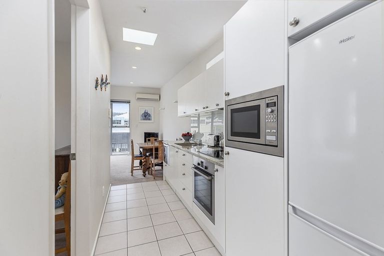 Photo of property in 17d Hania Street, Mount Victoria, Wellington, 6011
