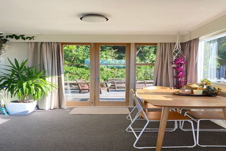 Photo of property in 26 Winston Street, Crofton Downs, Wellington, 6035