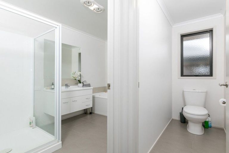 Photo of property in 8 Max Landing, Grandview Heights, Hamilton, 3200