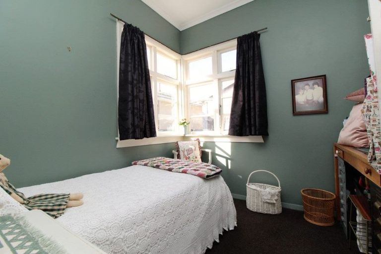 Photo of property in 24 Rewa Street, Takaro, Palmerston North, 4412