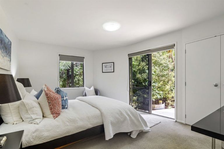 Photo of property in 2/25 Auld Street, Torbay, Auckland, 0630