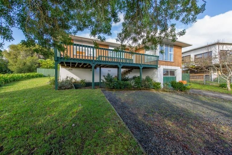Photo of property in 18 Yeoman Place, Howick, Auckland, 2014