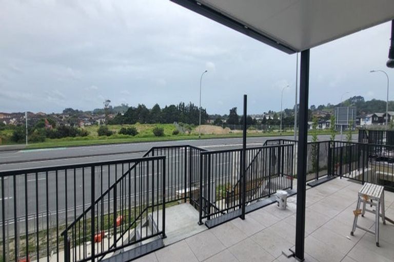 Photo of property in 103/30 Shortfin Place, Flat Bush, Auckland, 2019