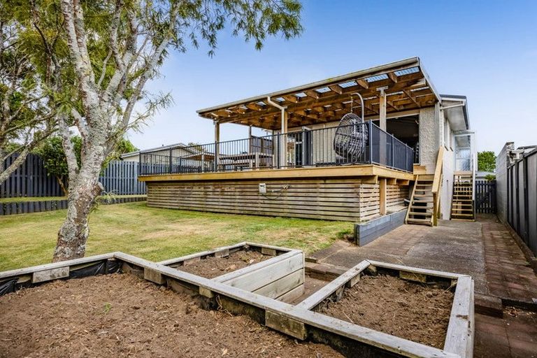 Photo of property in 12 Rennell Street, Frankleigh Park, New Plymouth, 4310