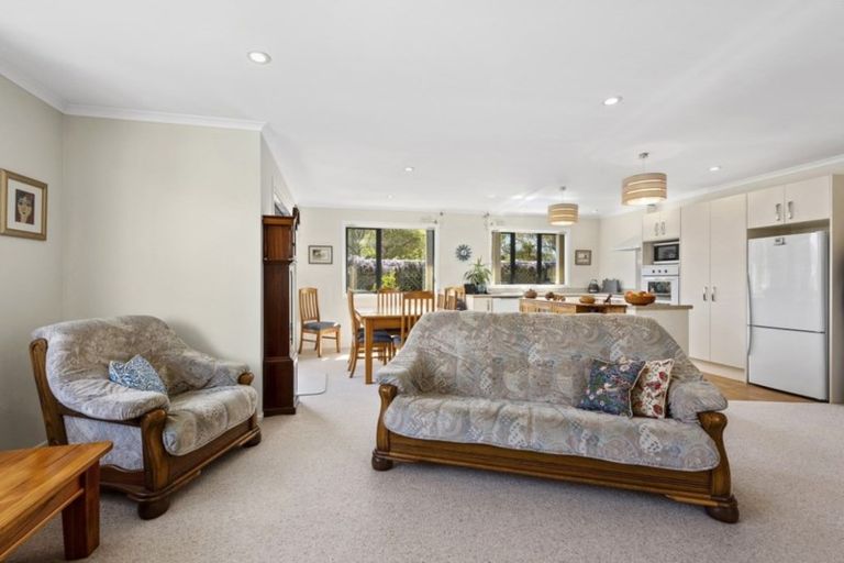 Photo of property in 3b Oxford Crescent, Ebdentown, Upper Hutt, 5018