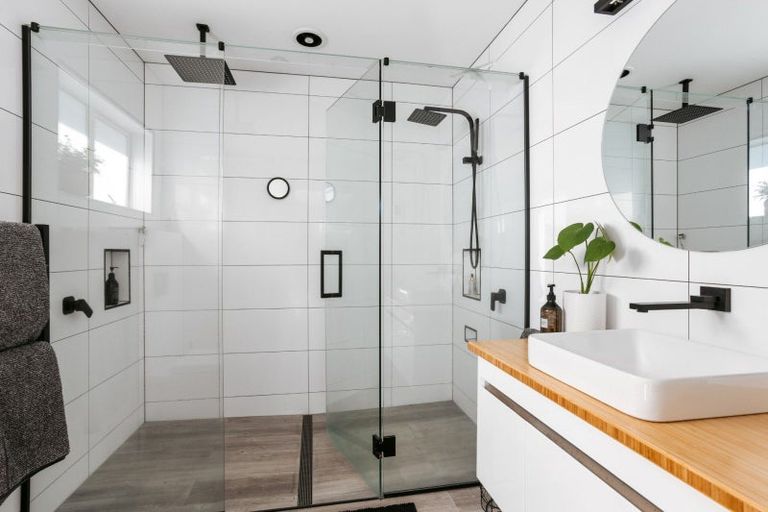 Photo of property in 28 Araroa Place, Papamoa Beach, Papamoa, 3118