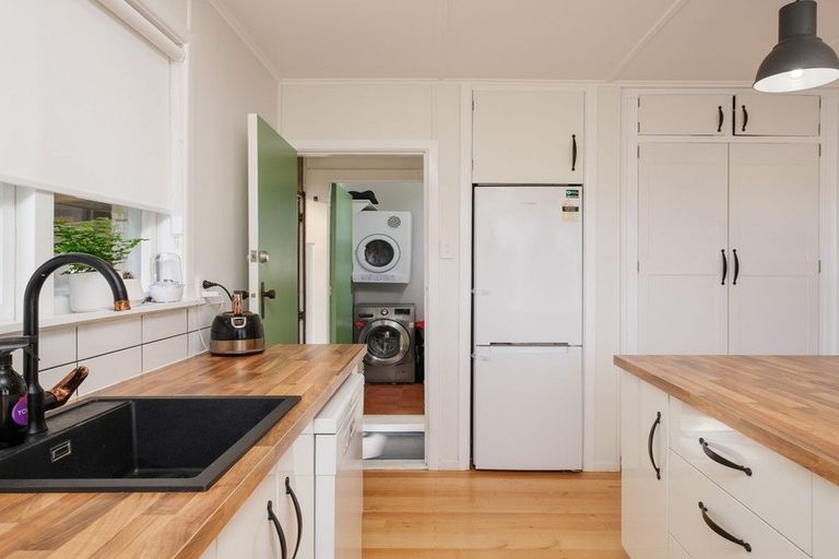 Photo of property in 1 Kiwi Street, Makaraka, Gisborne, 4010