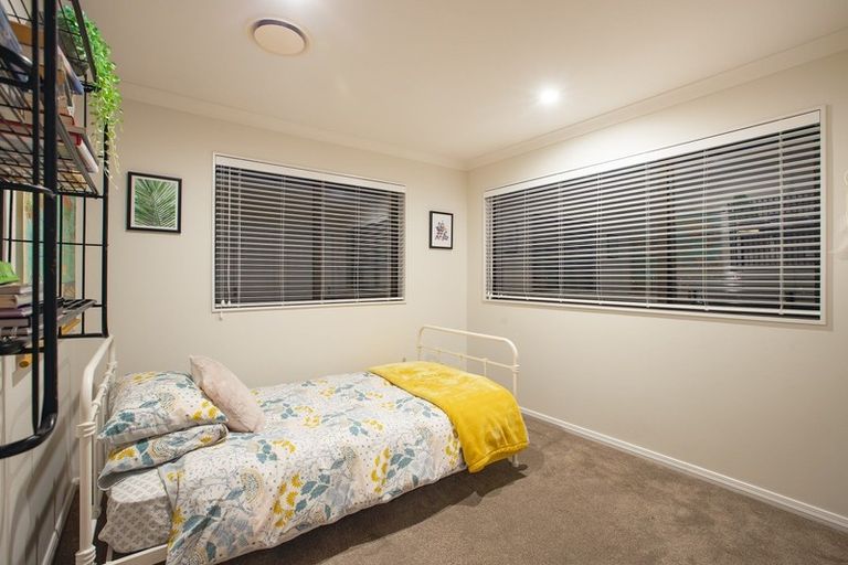 Photo of property in 23 Pioneer Rise, Silverdale, 0932