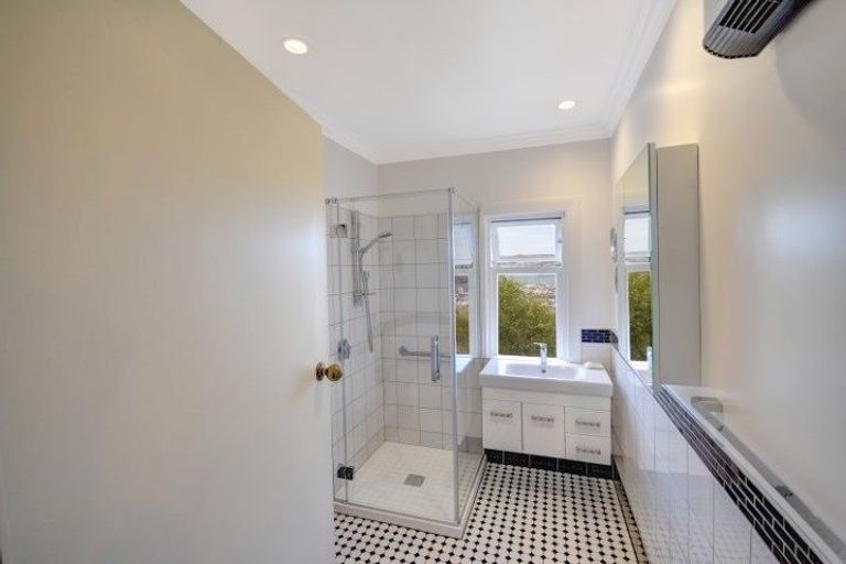 Photo of property in 359 Stuart Street, Roslyn, Dunedin, 9010