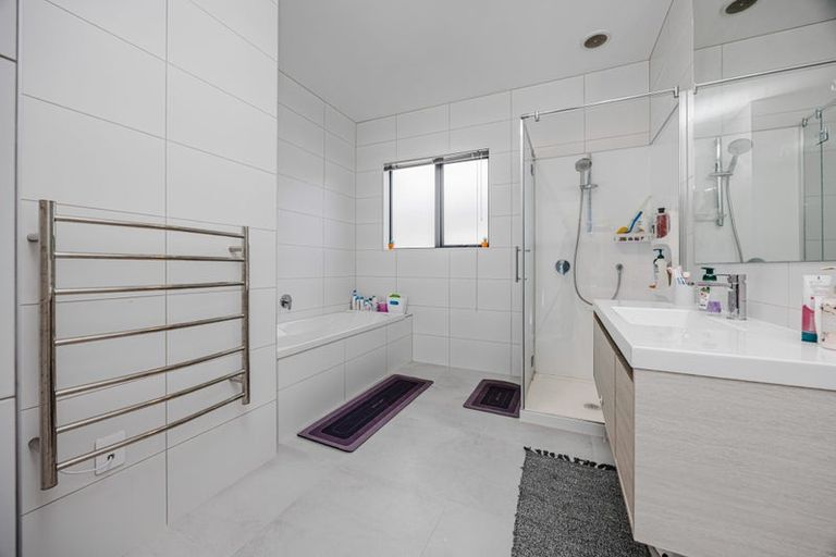 Photo of property in 41 Port Way, Rosehill, Papakura, 2113