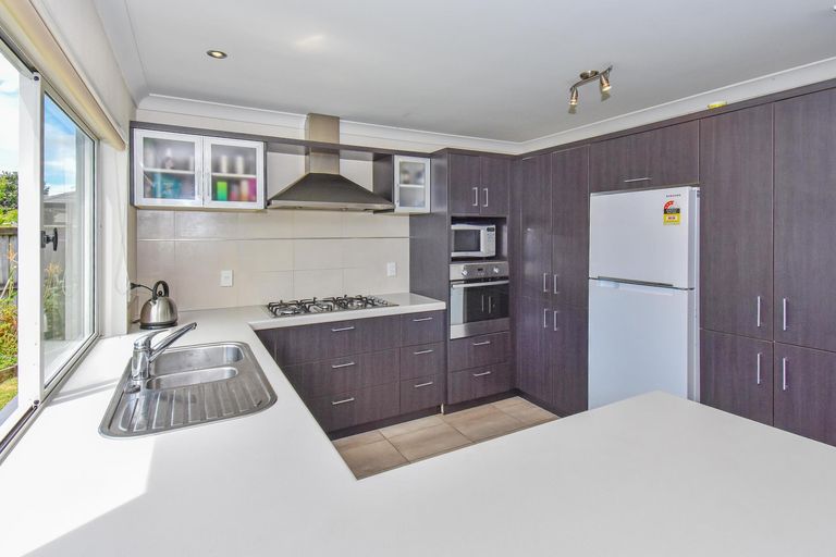Photo of property in 7 Stranraer Crescent, Wattle Downs, Auckland, 2103