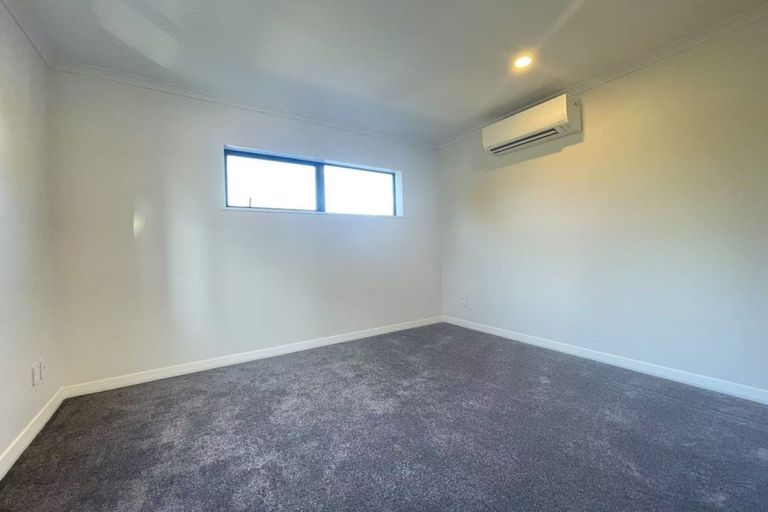 Photo of property in 421a Bucklands Beach Road, Bucklands Beach, Auckland, 2012